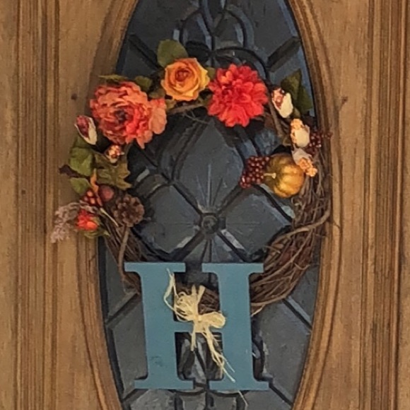 Meet your Posher, Elaina - Picture 2 of 2